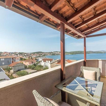 Apartments Ivana-Mira Округ Горни Екстериор снимка