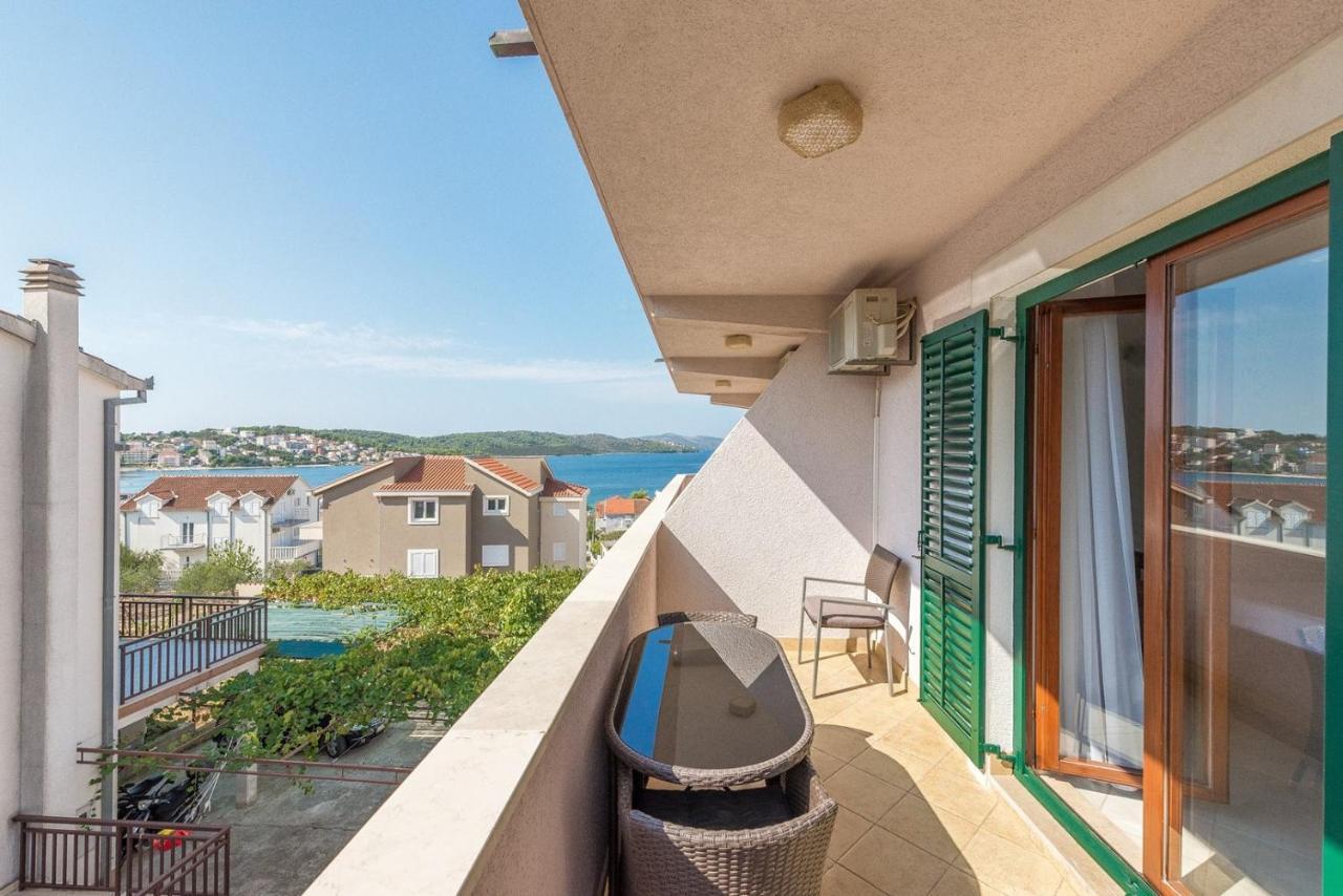 Apartments Ivana-Mira Округ Горни Екстериор снимка