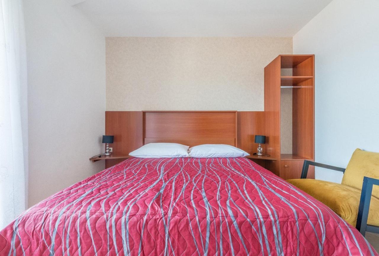 Apartments Ivana-Mira Округ Горни Екстериор снимка
