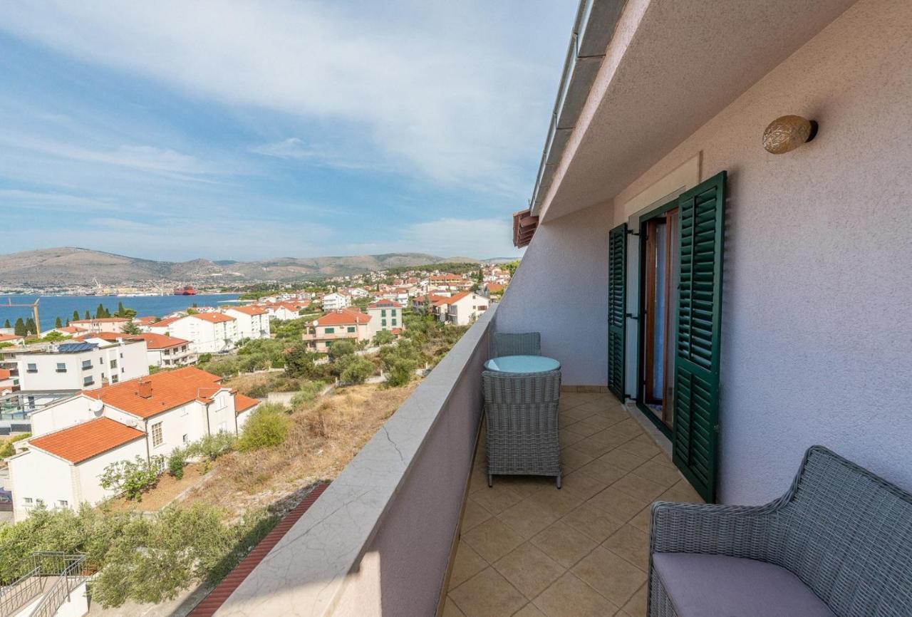 Apartments Ivana-Mira Округ Горни Екстериор снимка