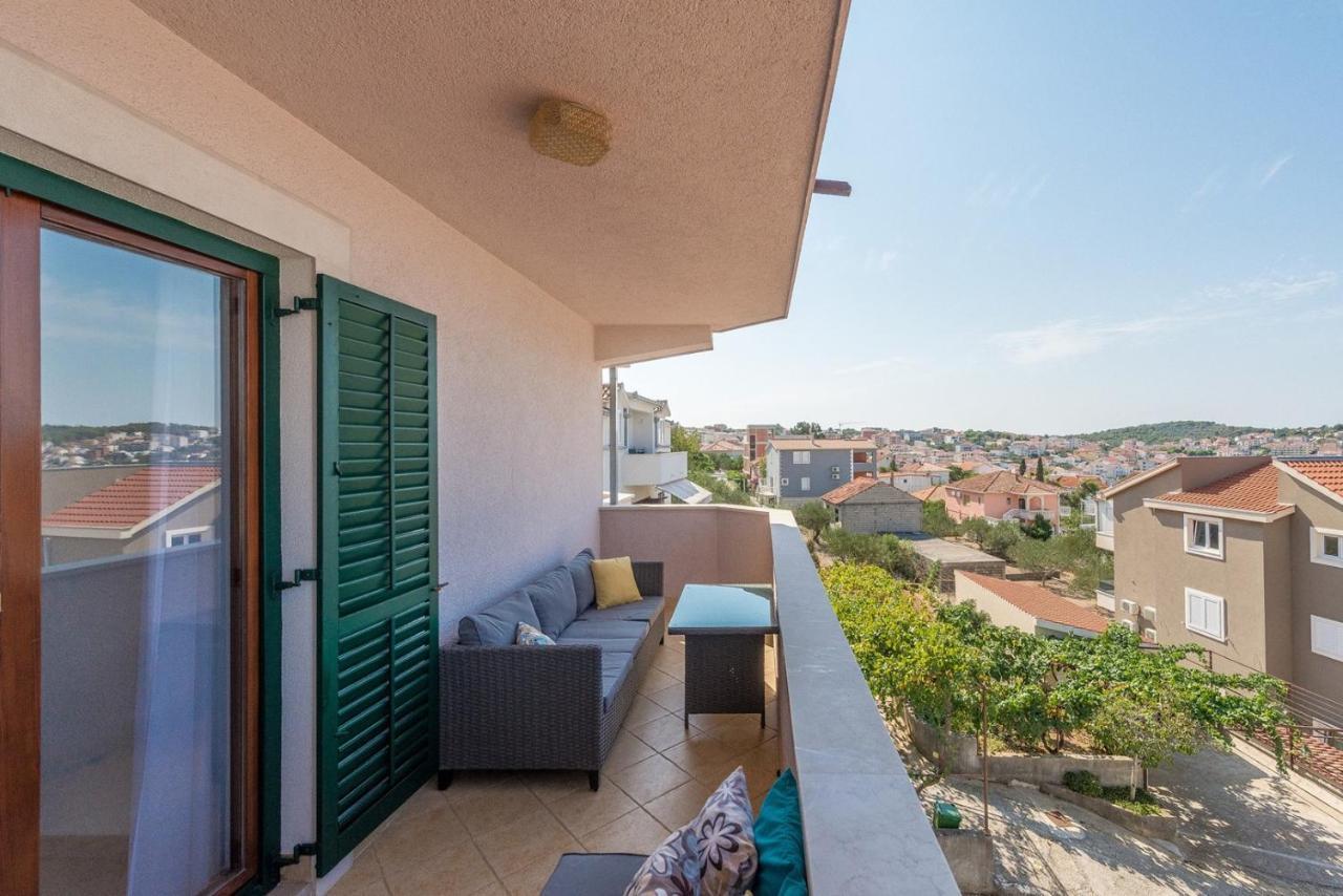 Apartments Ivana-Mira Округ Горни Екстериор снимка