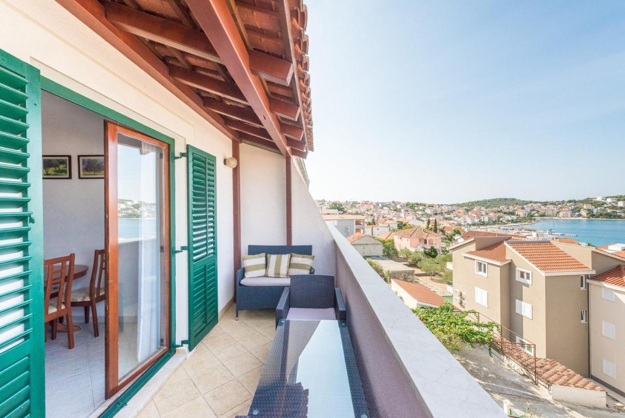 Apartments Ivana-Mira Округ Горни Екстериор снимка