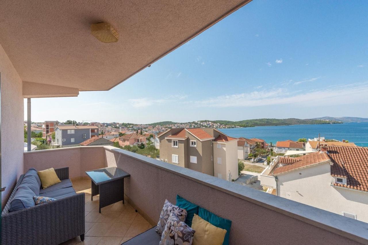 Apartments Ivana-Mira Округ Горни Екстериор снимка