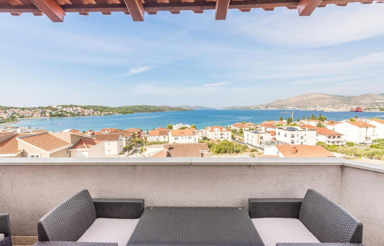 Apartments Ivana-Mira Округ Горни Екстериор снимка