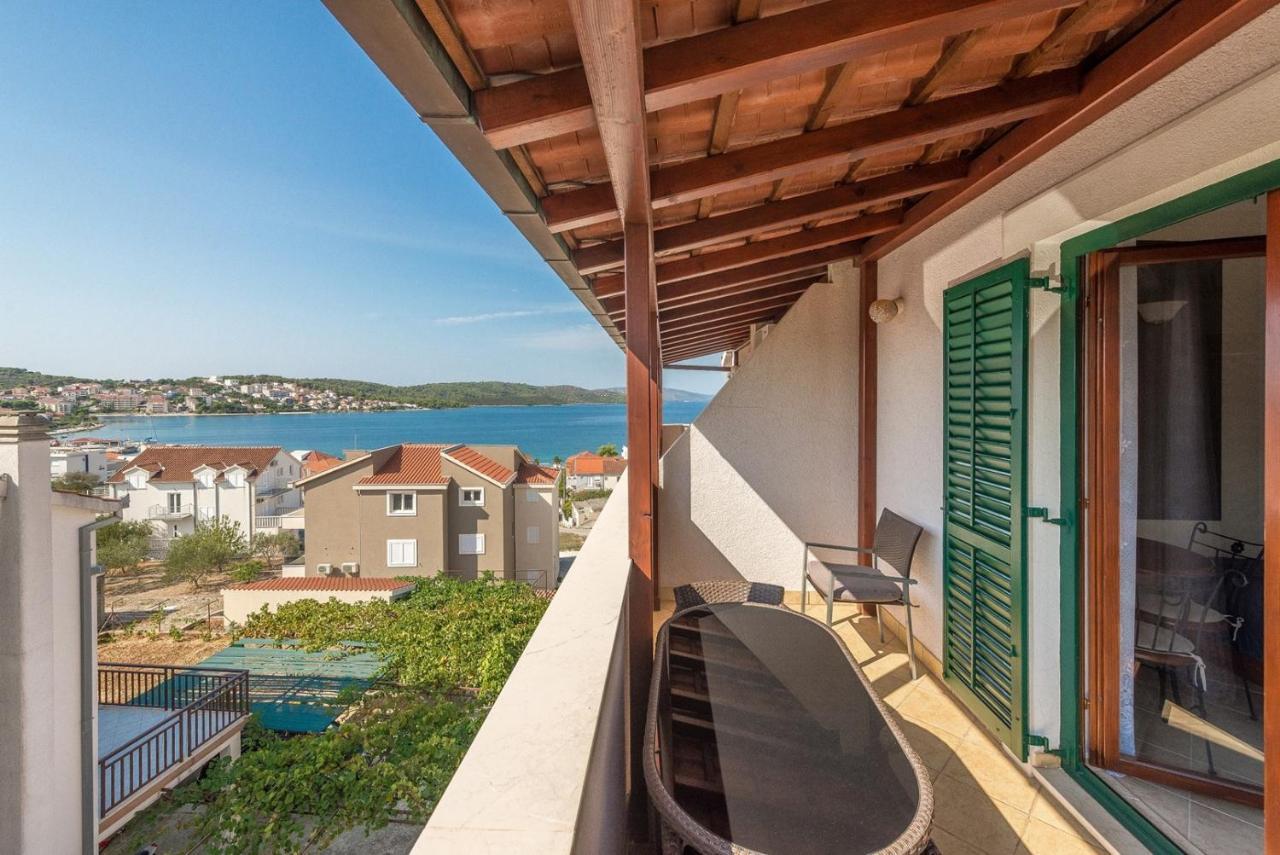 Apartments Ivana-Mira Округ Горни Екстериор снимка